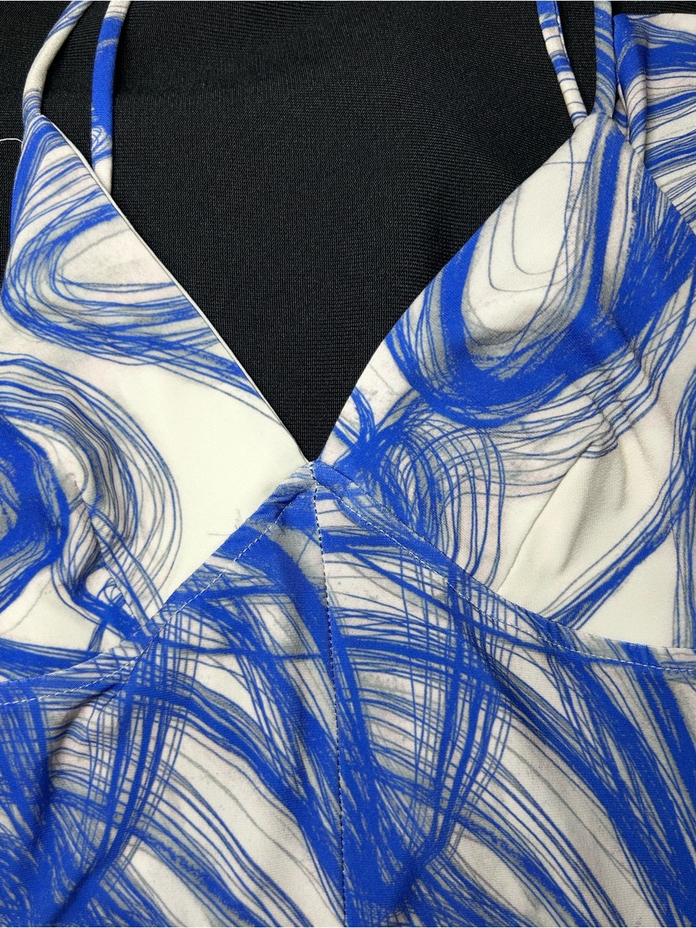 Norma Kamali Blue and White Swirl Print Flared Low Back Jumpsuit - Picture 8 of 9